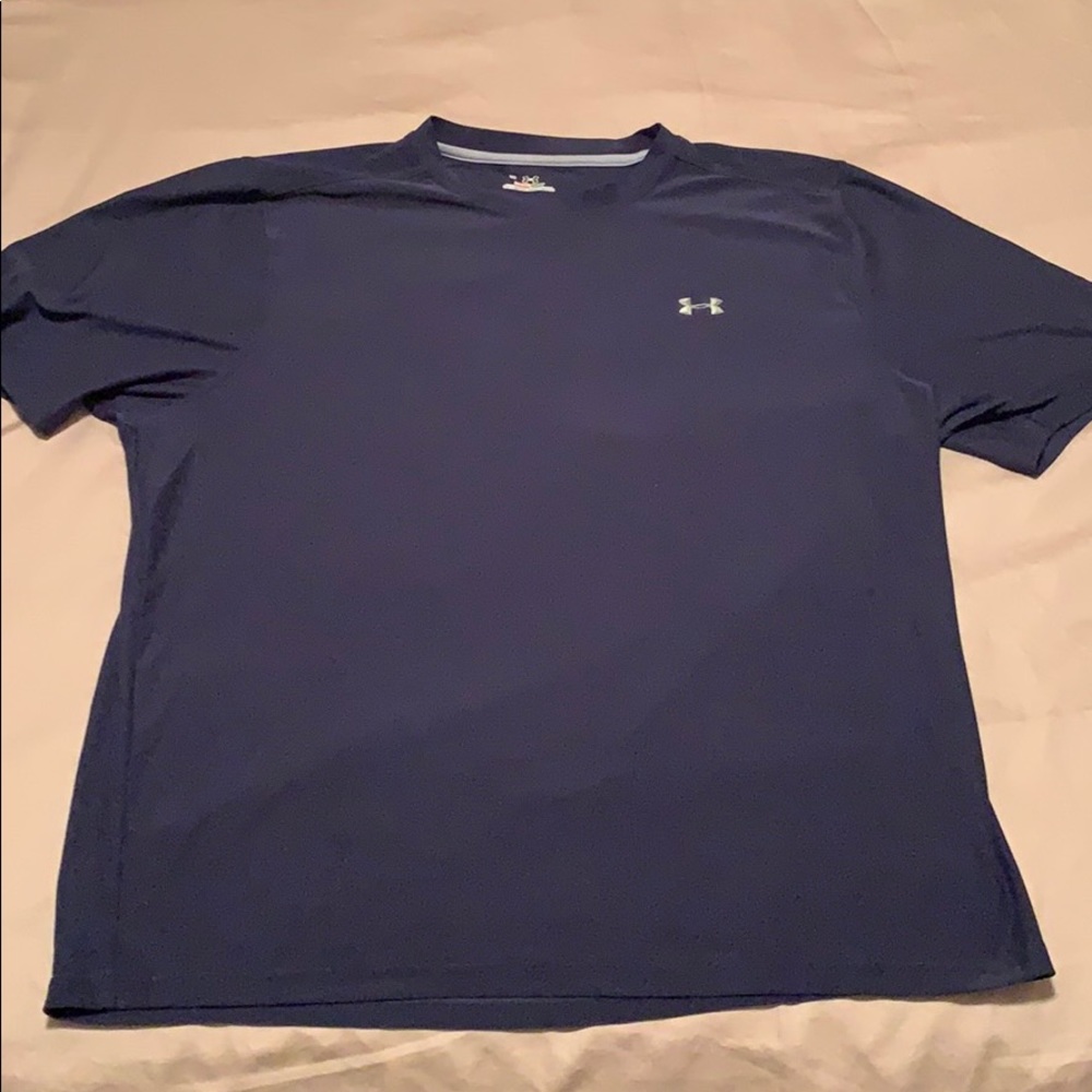 Men’s Under Armour heat gear shirt , size L.